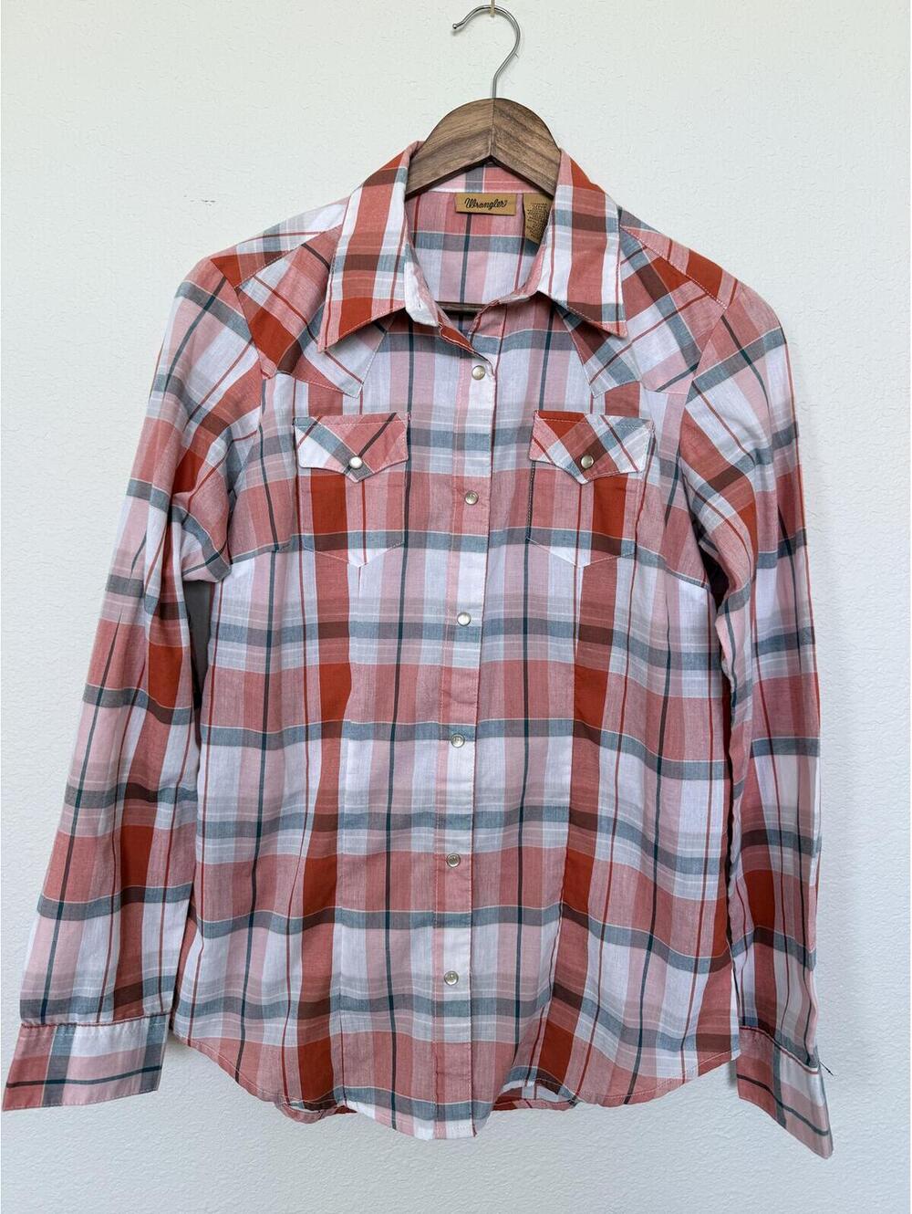 Wrangler Women’s Plaid Western Snap Shirt Small